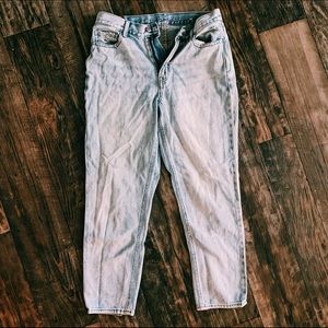 American Eagle Mom Jeans